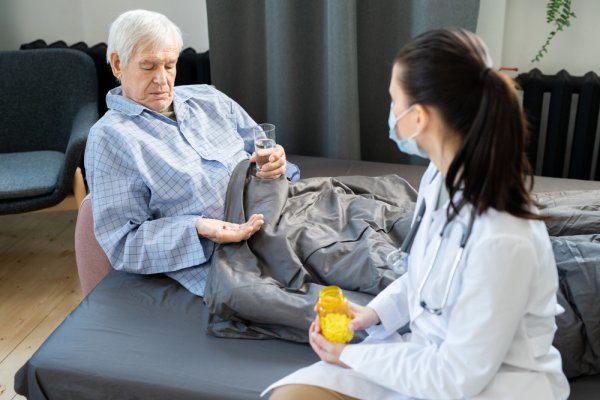 Evde Hasta Bakımı Sigorta Kapsamına Girer mi?