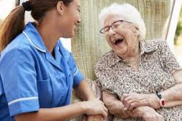 Yabancı Bakıcı Ücretleri Nedir ?